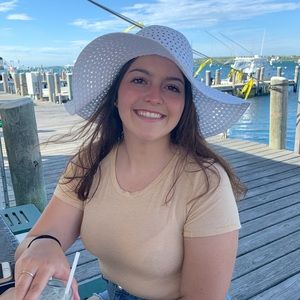 Meet your Posher, Megan